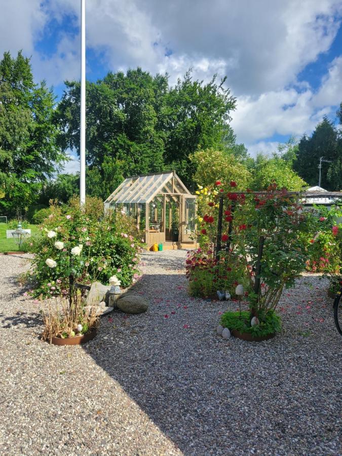 Pensionat Strandhuset I Abbekås Exterior foto